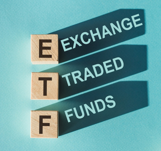 Erfolgreich Geld anlegen mit ETFs: So finden Sie die richtigen Fonds