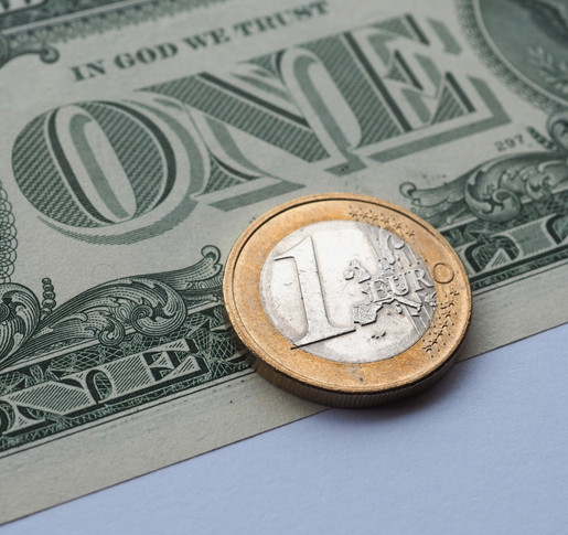 Das bedeutet die Wechselkursentwicklung von US-Dollar und Euro für Privatanleger