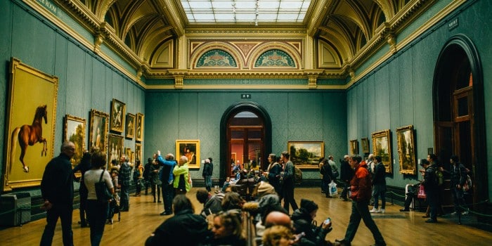 Jeder spricht von Blue Chip Kunst — aber was ist das eigentlich und was bestimmt ihren Wert?