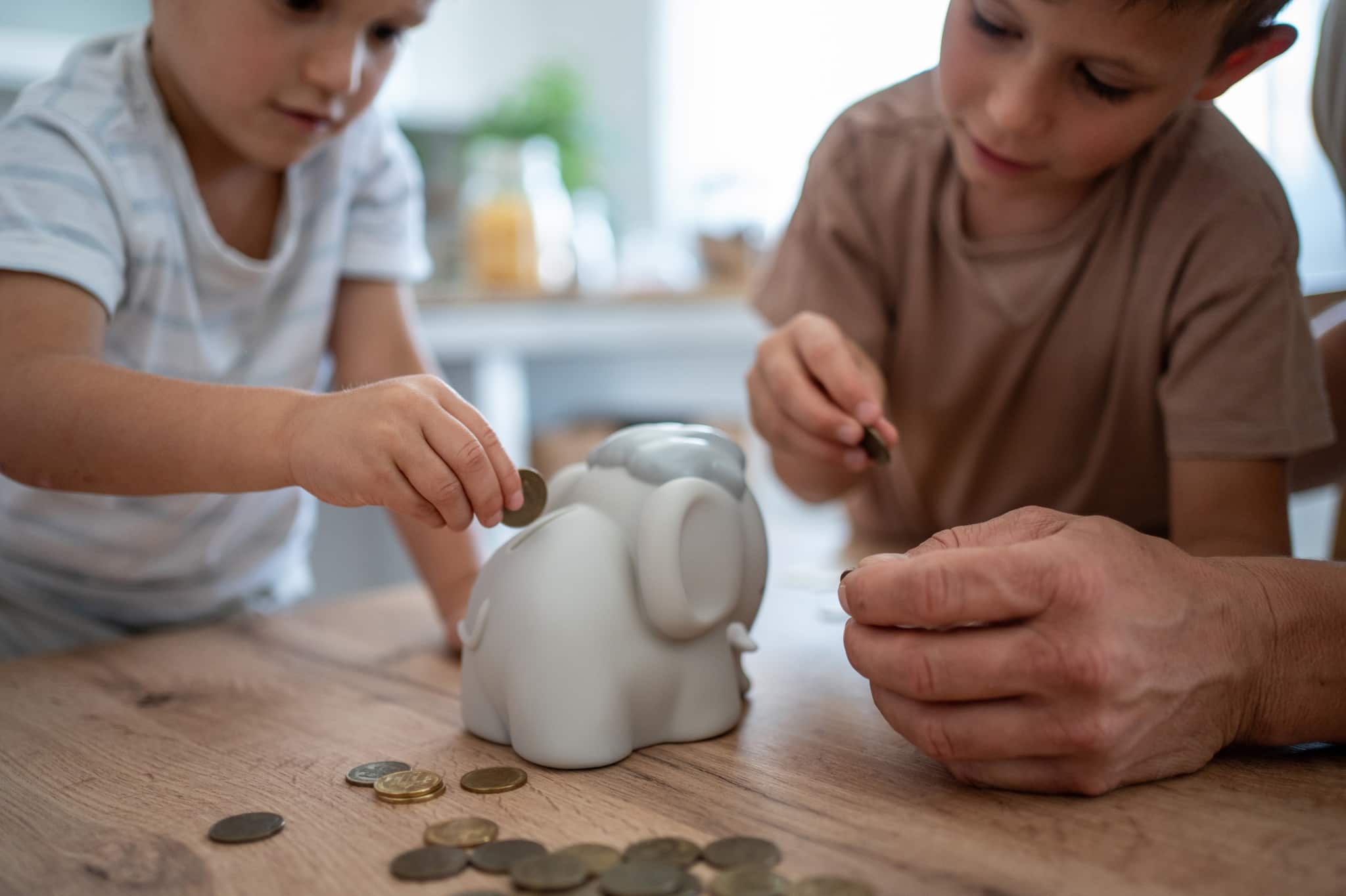 Geldanlage für meine Kinder & Enkel: Wie Kinder zu Millionären im Alter werden
