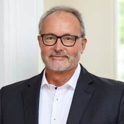 Das Bild zeigt ein Portrait von GFA Geschäftsführer Werner Krieger