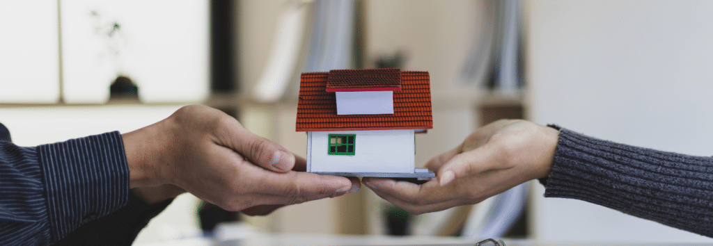 Immobilien clever vererben: Verkauf statt Schenkung eine Alternative?