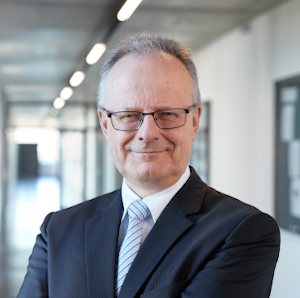 Prof. Dr. Hartwig Webersinke